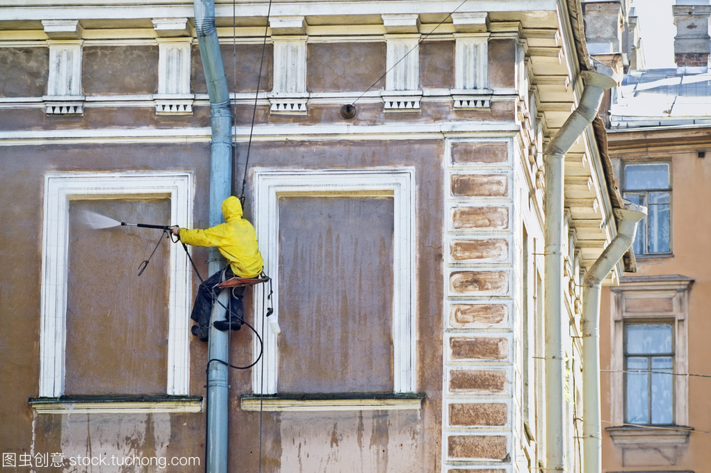 建筑物清潔服務(wù) 專業(yè)清洗工作者的重要性